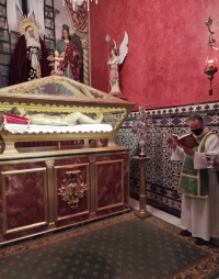 Nueva peana para el Santo Sepulcro del Sant&iacute;simo Cristo de los Remedios de Castilleja de la Cuesta