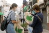 El Ayuntamiento de Tomares entrega bolsas reutilizables para reducir el uso de pl&aacute;stico y apoyar el comercio local