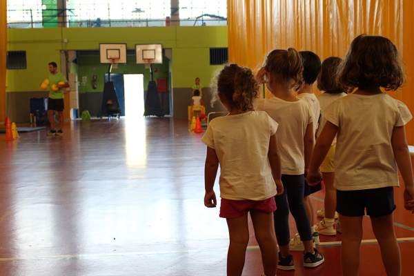 M&aacute;s de 800 personas participan en las escuelas y cursos deportivos de San Juan de Aznalfarache