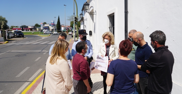 Carmen Herrera anuncia la creaci&oacute;n de nuevas plazas de aparcamiento en la Calle Real que potenciar&aacute;n la dinamizaci&oacute;n de los comercios
