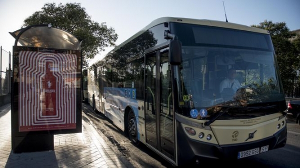 Nueva parada de autob&uacute;s en la urbanizaci&oacute;n "La Hermandad" de Cor&iacute;a del R&iacute;o