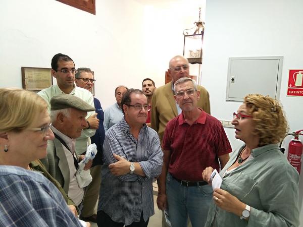Villanueva del Ariscal abre una exposici&oacute;n de documentos hist&oacute;ricos de la localidad