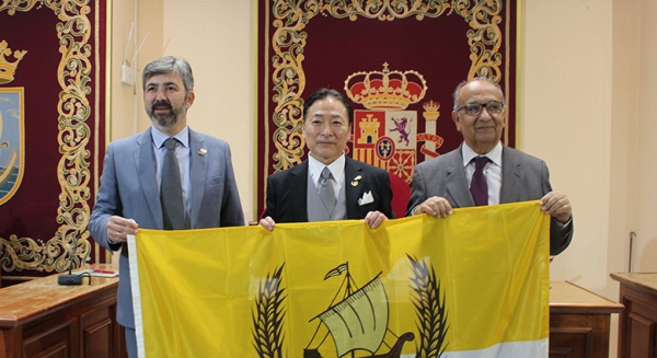 Coria del R&iacute;o ha recibido a Yasumune Date, descendiente de quien orden&oacute; la embajada Keicho