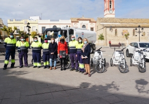 El Ayuntamiento de Castilleja incorpora 15 bicicletas el&eacute;ctricas y un cami&oacute;n de riego y baldeo para reforzar la limpieza y desinfecci&oacute;n del municipio