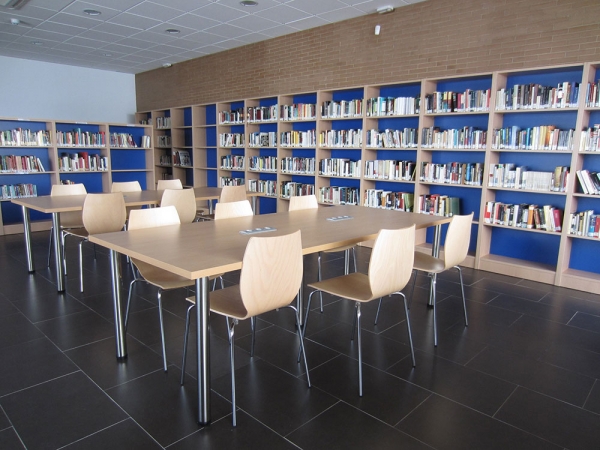 El Ayuntamiento de Olivares prepara la reapertura de la Biblioteca, el Cementerio, el Polideportivo Municipal, el Mercadillo y los quioscos municipales, adoptando las medidas necesarias para ello