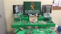 La Guardia Civil de Sevilla detiene a una persona por vender piezas arqueol&oacute;gicas