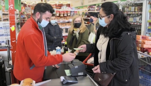 Villanueva del Ariscal pone en marcha una campa&ntilde;a navide&ntilde;a con el sorteo de tarjetas monedero para fomentar el consumo local