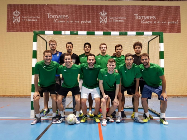 Recreativo de Juerga, campe&oacute;n de la Primera Divisi&oacute;n de F&uacute;tbol Sala de Tomares