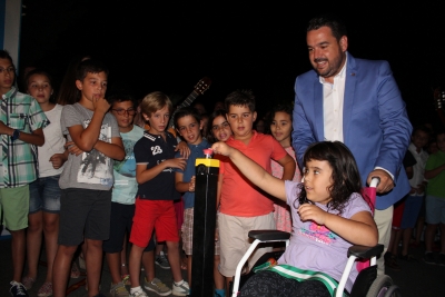 Los ni&ntilde;os, protagonistas del  alumbrado de la Feria de San Gin&eacute;s