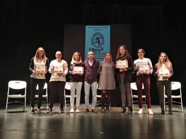 La Mesa de Experiencias &ldquo;Mujer y Deporte&rdquo; re&uacute;ne a m&aacute;s de 200 alumnos de los IES de San Juan