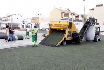 Comienzan las obras de renovaci&oacute;n del c&eacute;sped del Antonio Rojas de Lepanto