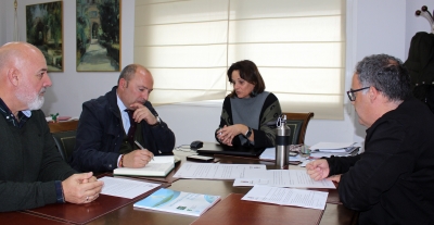 El Ayuntamiento de Espartinas y Fomento mantienen un encuentro para buscar soluciones a deficiencias en la A8076 y A8059