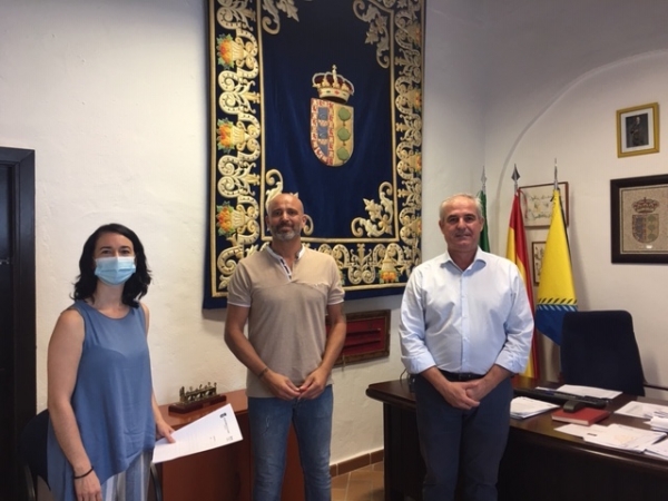 El ayuntamiento de Olivares cede espacios municipales a varias asociaciones del municipio