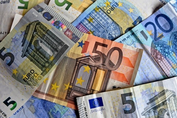 El Ayuntamiento de Salteras destina 111.000 euros a completar el pago a proveedores durante el estado de alarma