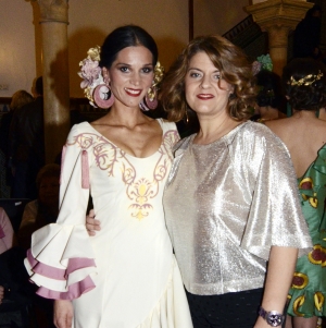 La dise&ntilde;adora Pastalina lleva a Granada la moda flamenca y de fiesta
