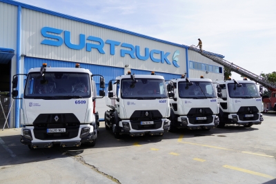 Surtruck culmina la entrega los nuevos vehículos de limpieza viaria para Málaga con tecnología de bajo consumo de agua