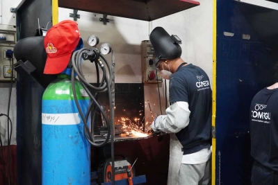 COMEGU lanza tres nuevos cursos privados de soldadura ante la creciente demanda de profesionales cualificados