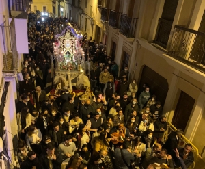 Esplendor de febrero en Castilleja de la Cuesta junto al Simpecado de Nuestra Se&ntilde;ora de la Soledad