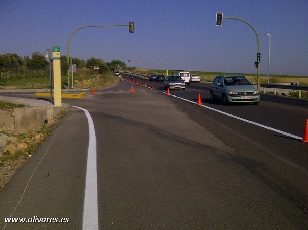 El ayuntamiento de Olivares solicita al servicio de carreteras una mejor accesibilidad a la urbanizaci&oacute;n "Los vinos"