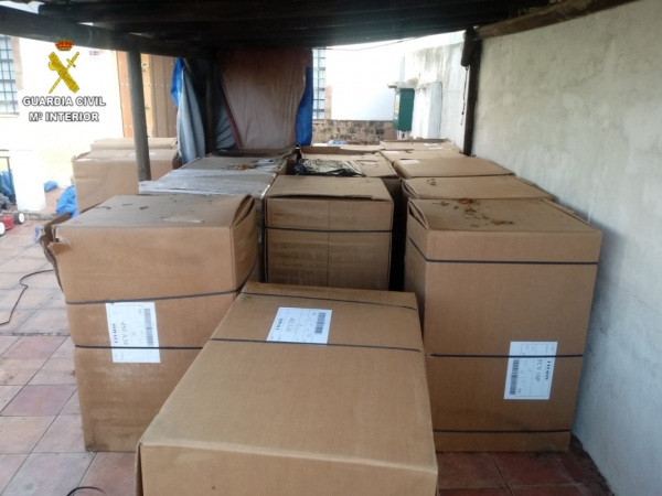 Detenido un matrimonio en Almesilla por delitos de contrabando de tabaco