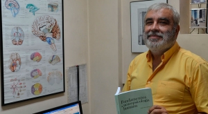 El profesor Le&oacute;n Carri&oacute;n mairenero del a&ntilde;o en su localidad natal