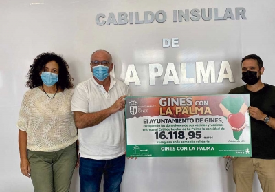 Gines entrega a La Palma m&aacute;s de 16.000 euros donados por sus  vecinos y vecinas para ayudar a  los damnificados por el volc&aacute;n