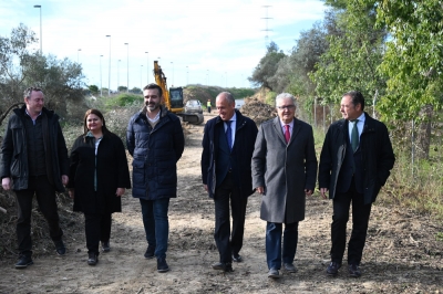 La Junta invierte 486.416 euros en el adecentamiento de la v&iacute;a pecuaria de Tomares y Bormujos