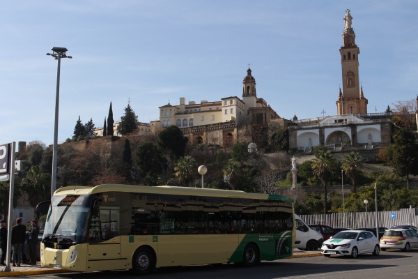 Tranv&iacute;as de Sevilla incorpora un nuevo autob&uacute;s de &uacute;ltima generaci&oacute;n a su flota en el Aljarafe sevillano