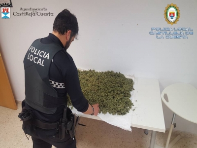 La Polic&iacute;a Local de Castilleja detiene a un individuo por tr&aacute;fico de drogas